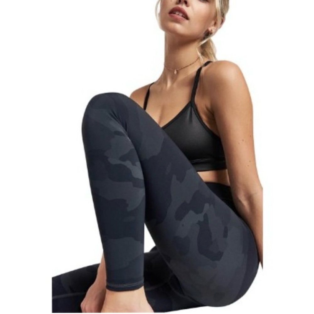 Alo Women's Black Camouflage Leggings size XS